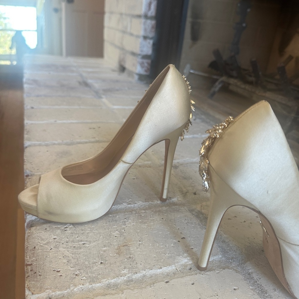 Badgley Mischka Cream Wedding Stilettos with Crystal Embellishments - Picture 4 of 8